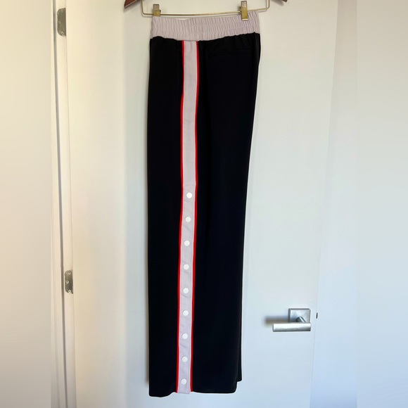 Kendall + Kylie Snap Track Pant - Picture 3 of 11